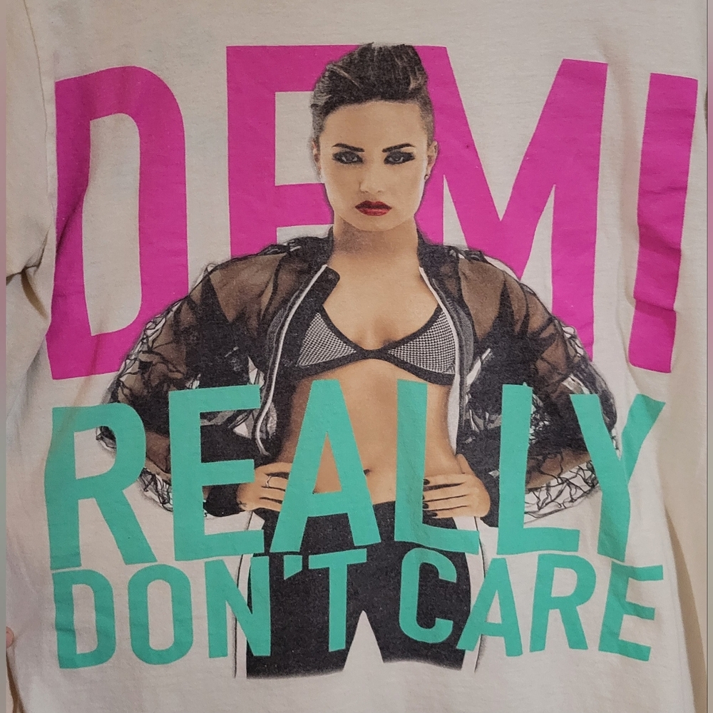 Demi Lovato "I Really Don't Care" Official Tour T-Shirt Size Small